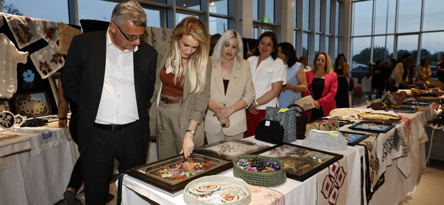 Cumhurbaşkanı Erhürman, Köy Kadın Kursu ortak sergisini ziyaret etti, Akdoğan’da yurttaşlarla buluştu
