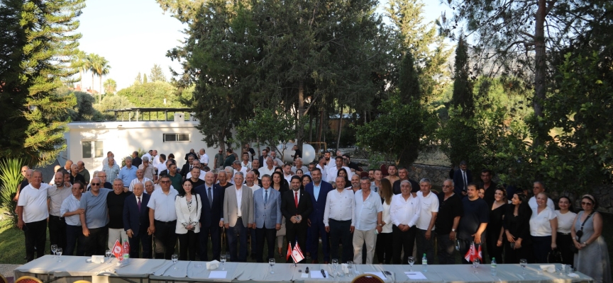 UBP Genel Başkanı Başbakan Üstel, Girne’de partililerle biraraya geldi