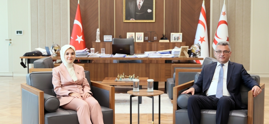 Cumhurbaşkanı Erhürman Türkiye Aile ve Sosyal Hizmetler Bakanı Göktaş’ı kabul etti