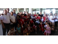 Cezayir'de 11 madalya kazanan cimnastikçiler Türkiye'ye döndü