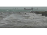 Çin'de yılın ilk tayfunu "Chaba" karaya ulaştı