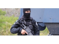 Sırbistan'da göçmenler arasında silahlı çatışma