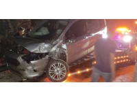 Mersin'de iki aracın çarpışması sonucu 3 kişi yaralandı