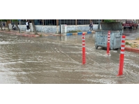 Rize'de sağanak nedeniyle ırmak taştı