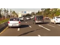 Ankara'da ambulansa yol vermeyen 5 sürücüye ceza kesildi