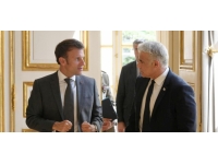 Fransa Cumhurbaşkanı Macron İsrail Başbakanı Lapid ile görüştü