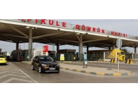 Kapıkule'de gümrük trafiğinden şüphelenilen otomobillerde 3 bin elektronik sigara ele geçirildi