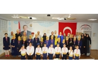 Antalya'da "Geleneksel Okçuluk Yarışması ve Robot Sergisi" düzenlendi