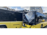 Köpeğe çarpmamak için fren yapan otobüse otobüs çarptı