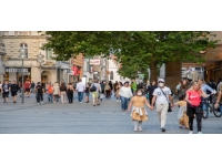 Almanya'da geçen yıl 23 bin 500 kişinin 100 yaşın üstünde olduğu açıklandı