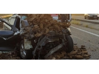 Ağrı’da otomobille kamyonet çarpıştı: 1 ölü, 9 yaralı