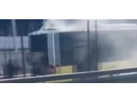Arızalanan metrobüs nedeniyle seferler aksadı