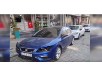 Park halindeki araçların farlarını çaldılar