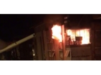 Antalya'da bir evde çıkan yangında mahsur kalan 2 çocuk kurtarıldı