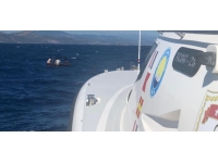 Çanakkale açıklarında geri itilen 13 düzensiz göçmen kurtarıldı