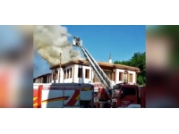 Altındağ'da tarihi binada yangın