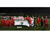 Kahramanmaraş'ta protokol üyeleri, şehit ve gazi çocuklarıyla futbol oynadı