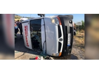 Manisa'da minibüs devrildi: 19 tarım işçisi yaralandı