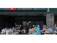 Hong Kong'da COVID-19 endişesi: Hastanelerin yükü artabilir