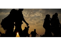 Hollanda hükümetine mülteciler arasında ayrım yapmama uyarısı