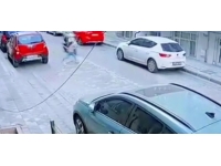 İstanbul'da küçük çocuğa çarpan motosiklet durmadı