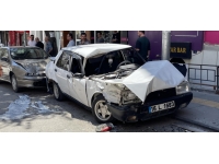 Bilecik'te freni boşalan kamyonet 3 araca çarptı