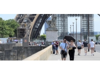 Fransa'da kavurucu yaz sıcakları nedeniyle 26 vilayette turuncu alarm verildi