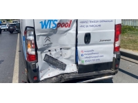 Emniyet şeridinde duran minibüse motosiklet çarptı: 1 ölü, 4 yaralı