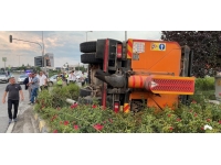 Freni boşalan kamyon otomobile çarptı: 6 yaralı