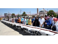 Sivas'ta "Gardaşlık Festivali"nde 58 metrelik sucuk yapıldı