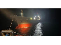 İstanbul Boğazı'nda arızalanan kargo gemisi Ahırkapı'ya demirletildi