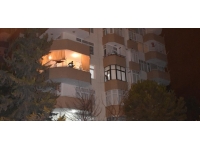 Adana'da balkondan düşen 16 yaşındaki kız hayatını kaybetti