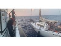 Marmaris açıklarında 64 düzensiz göçmen kurtarıldı