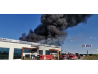 Konya'da boya fabrikasında yangın