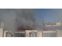 Iğdır'da apartman çatısında yangın
