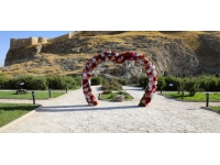 Van Kalesi'ndeki "Gülistan Bahçesi" yenilendi