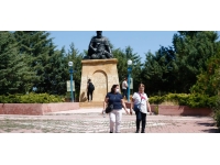 Hacıbektaş'ta "delikli taş"tan geçip kutsal sayılan mekanları ziyaret ediyorlar