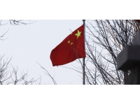 Çin'in Huangshan Dağı'nın tepelerinde çöp topluyorlar