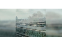 Londra'da metro yakınında yangın: İstasyon kullanıma kapatıldı