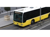 Arızalanan İETT otobüsü trafikte aksamaya neden oldu