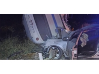 Manisa'da Midibüs ile otomobil çarpıştı: 17 yaralı