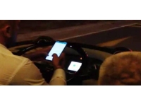 Direksiyon başında mesajlaşan otobüs şoförüne cezai işlem