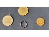 Kendini jandarma olarak tanıtıp yaşlı adamı dolandırdılar