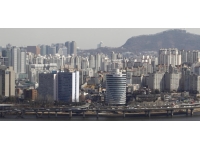 Güney Kore’ye girişte koronavirüs test zorunluluğu kaldırılıyor