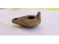 Diyarbakır'ın tarihi surlarında 1500 yıllık kandil bulundu