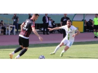 Uşakspor'da imzalar sürüyor