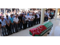 Yeni atanan öğretmen görev yerine giderken kazada yaşamını yitirdi