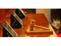 İran'da idama mahkum olan 3 kişinin cezası hapse çevrildi