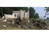 Pakistan'ın Sindh eyaletinde okulların yüzde 40'ı sel sonucu yıkıldı