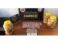 Turşu bidonlarının içinden 308 uyuşturucu hap çıktı